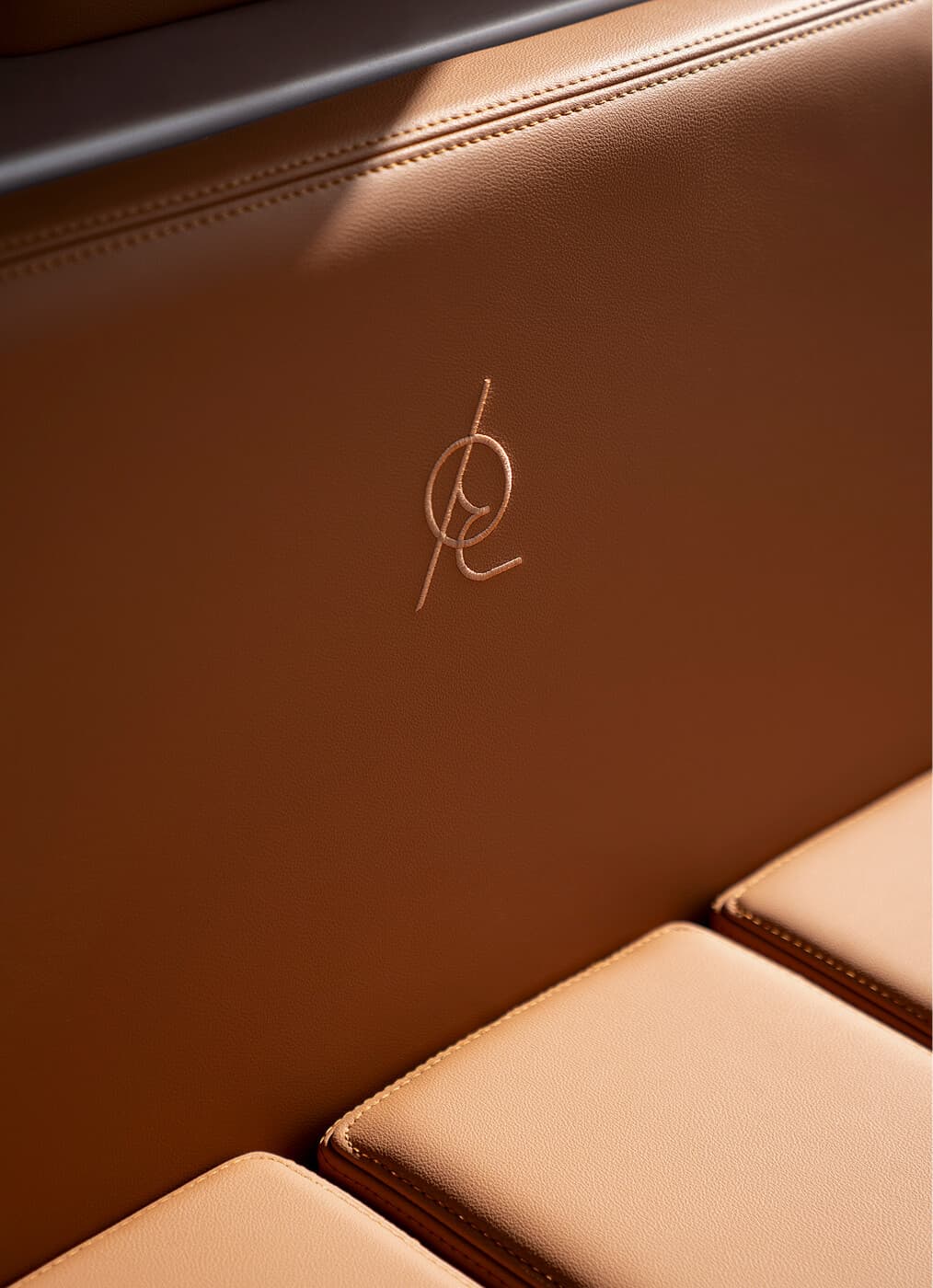 E35  gallery 11